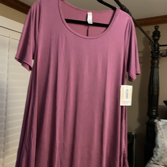 Lularoe Perfect T - Picture 1 of 3